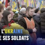 A Lviv, l'Ukraine pleure ses soldats